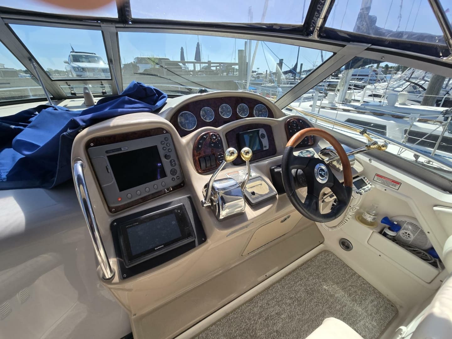 2005 Sea Ray 320 Sundancer