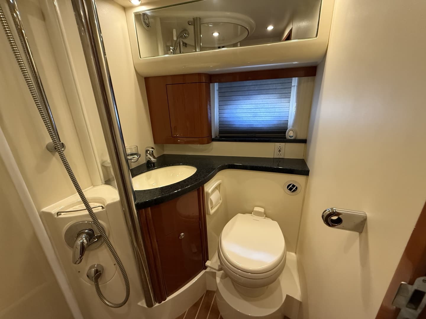 2004 Fairline Phantom 40