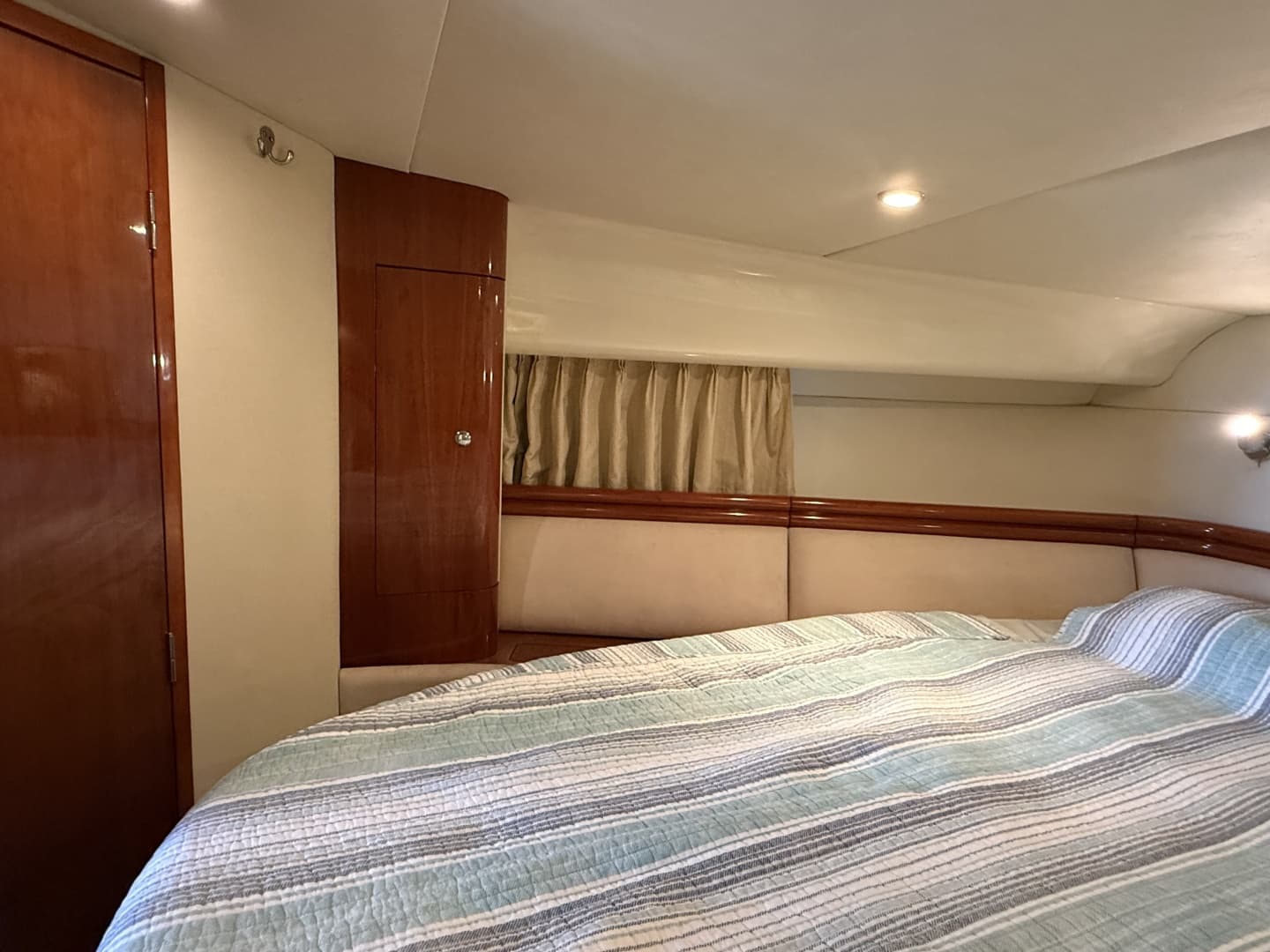 2004 Fairline Phantom 40