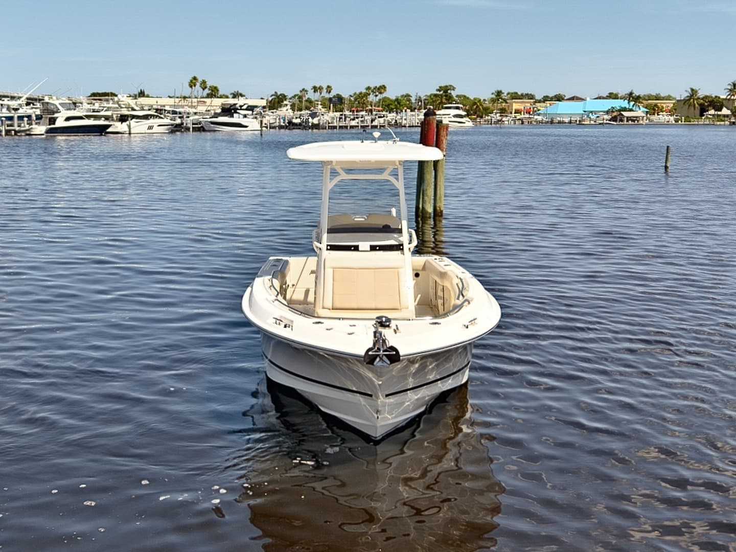 2022 Boston Whaler 230 Outrage