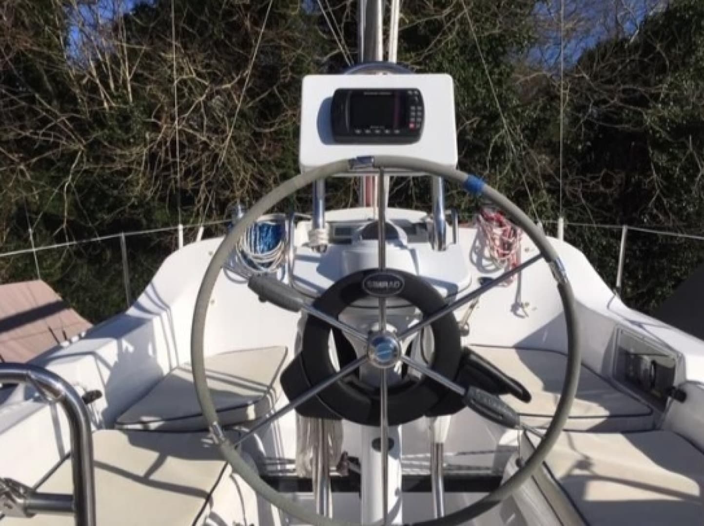2005 Hunter 27