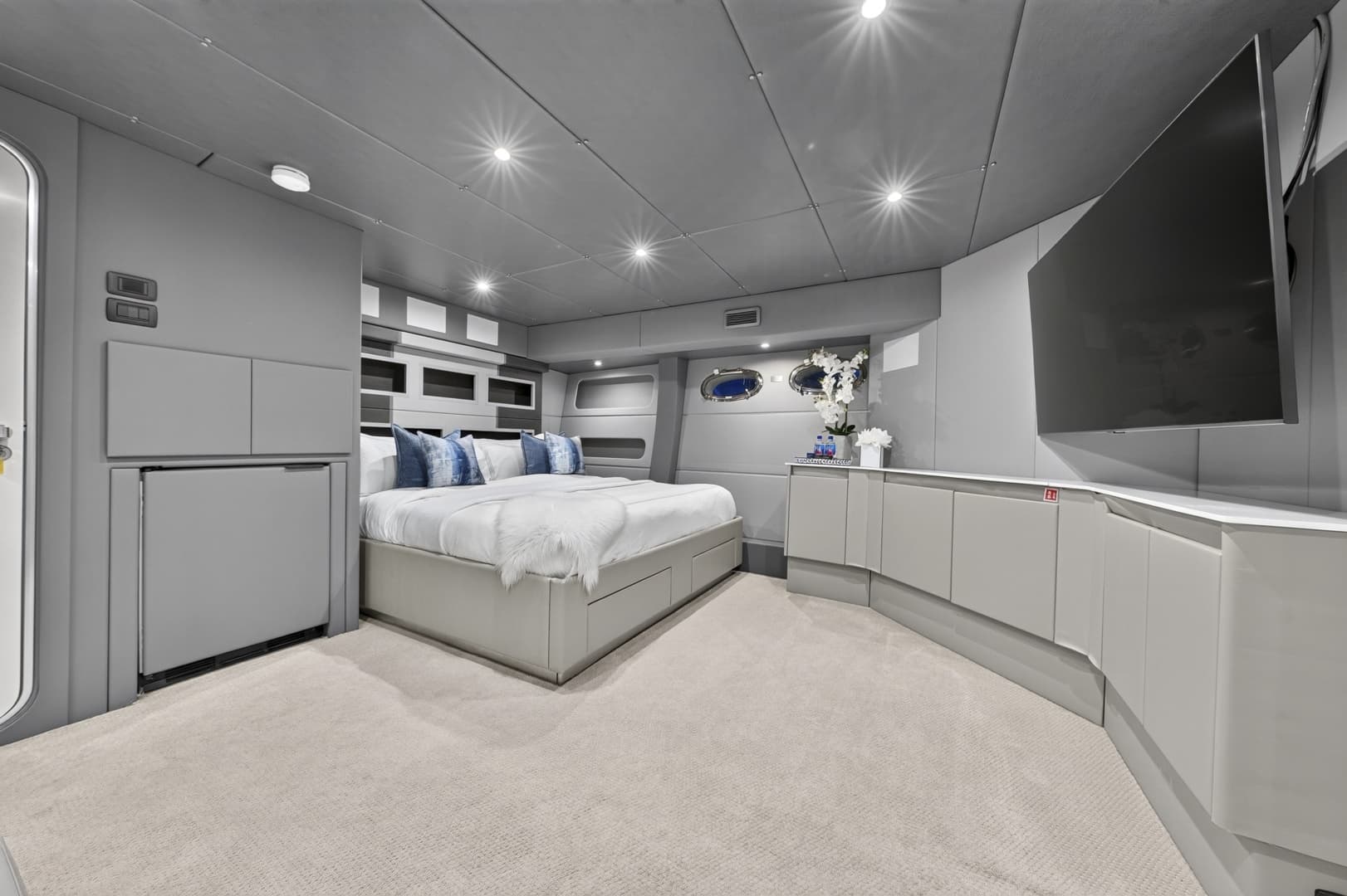 1989 Westport Flybridge Motoryacht