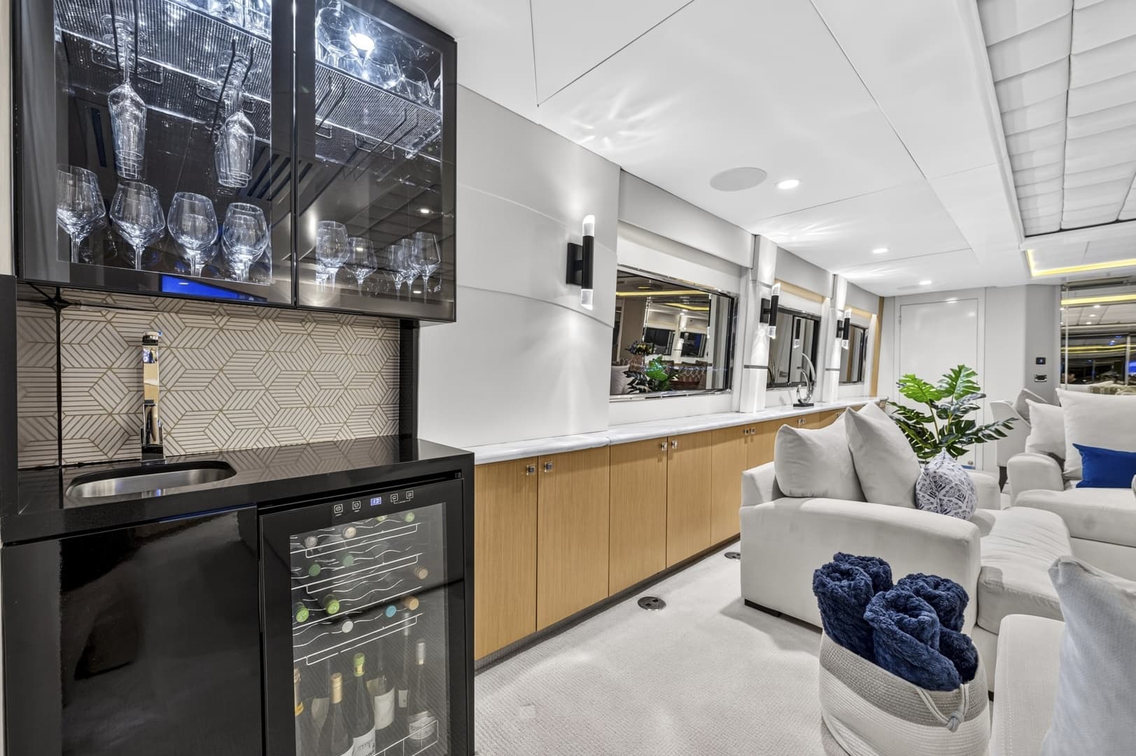 1989 Westport Flybridge Motoryacht
