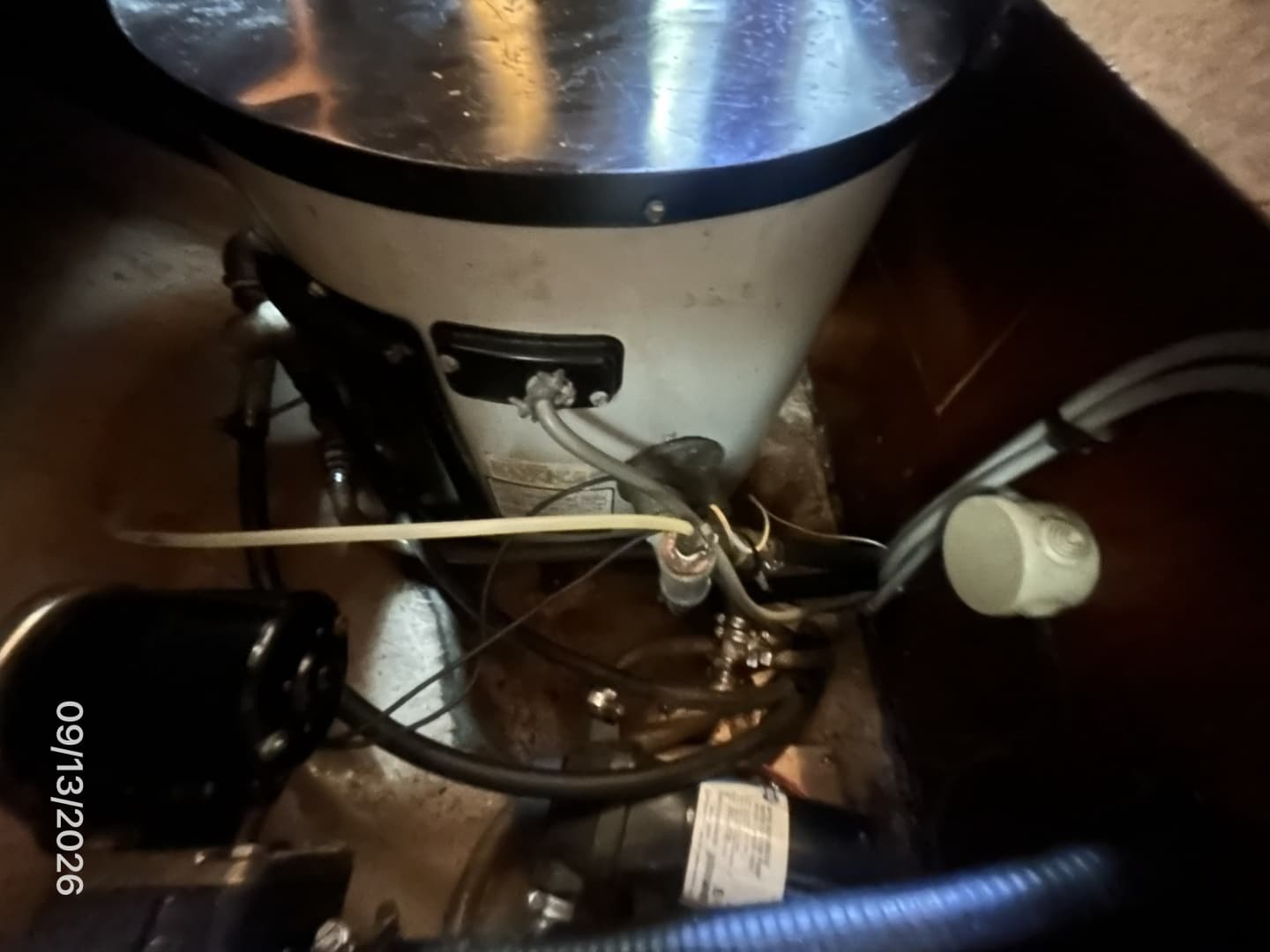 42' Beneteau water heater