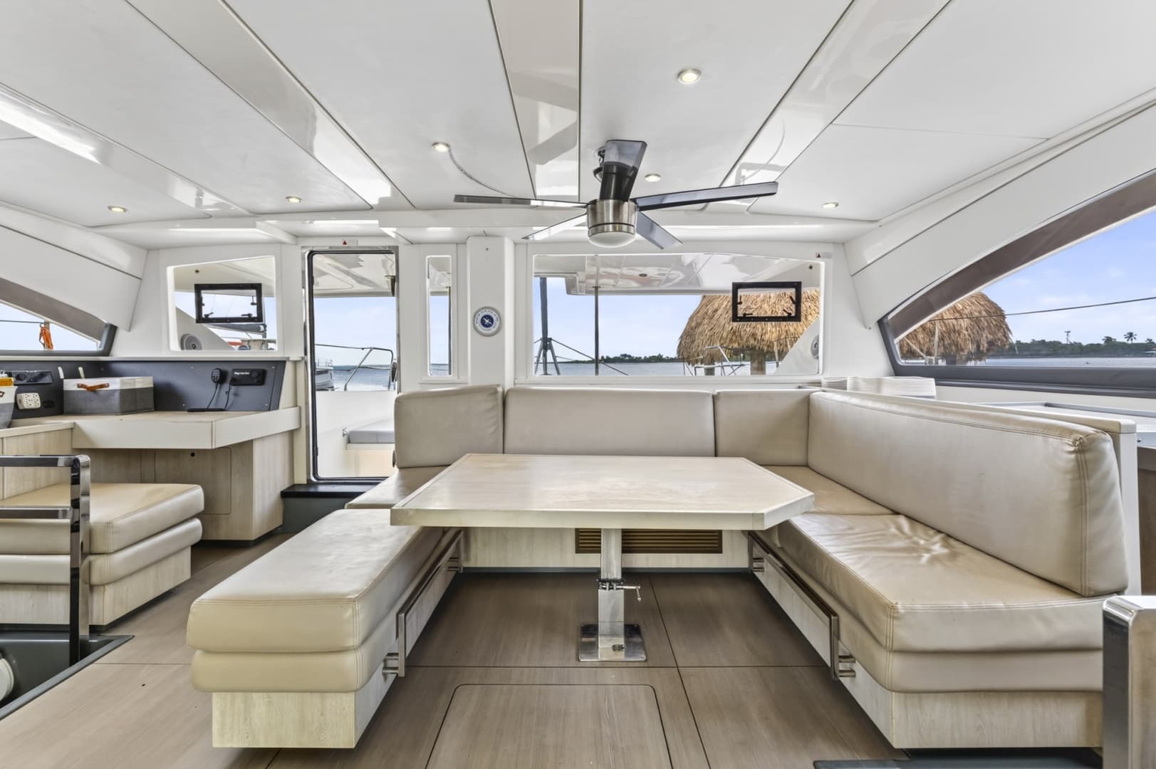 2017 Leopard 48