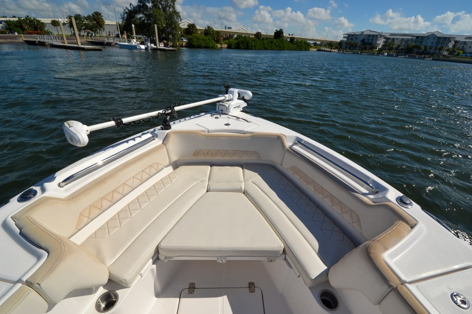 2020 Blue Wave 2800 Makaira