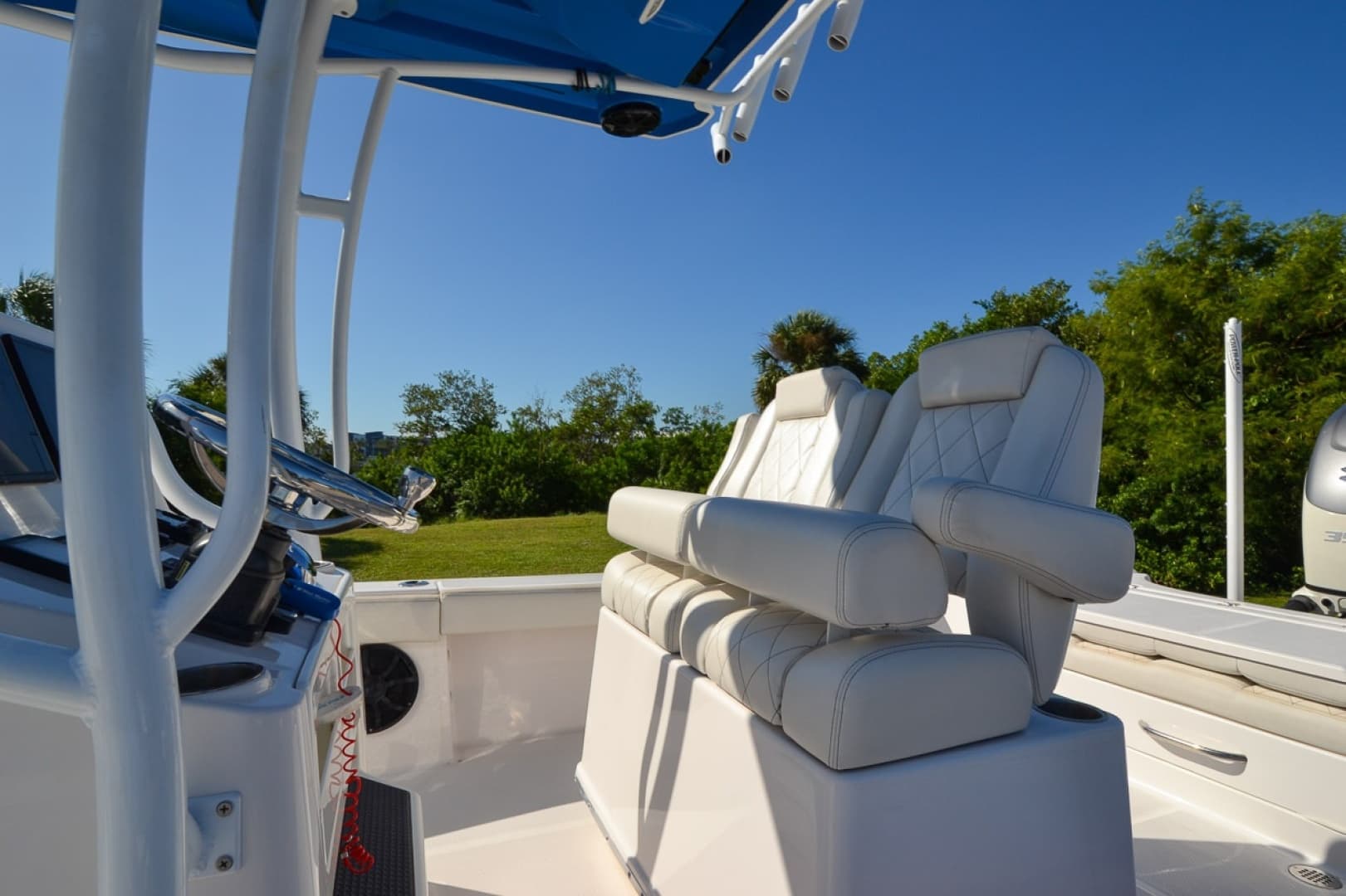 2020 Blue Wave 2800 Makaira