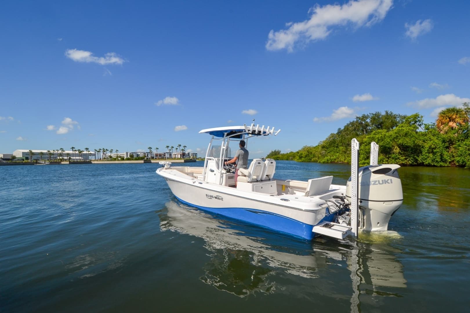 2020 Blue Wave 2800 Makaira