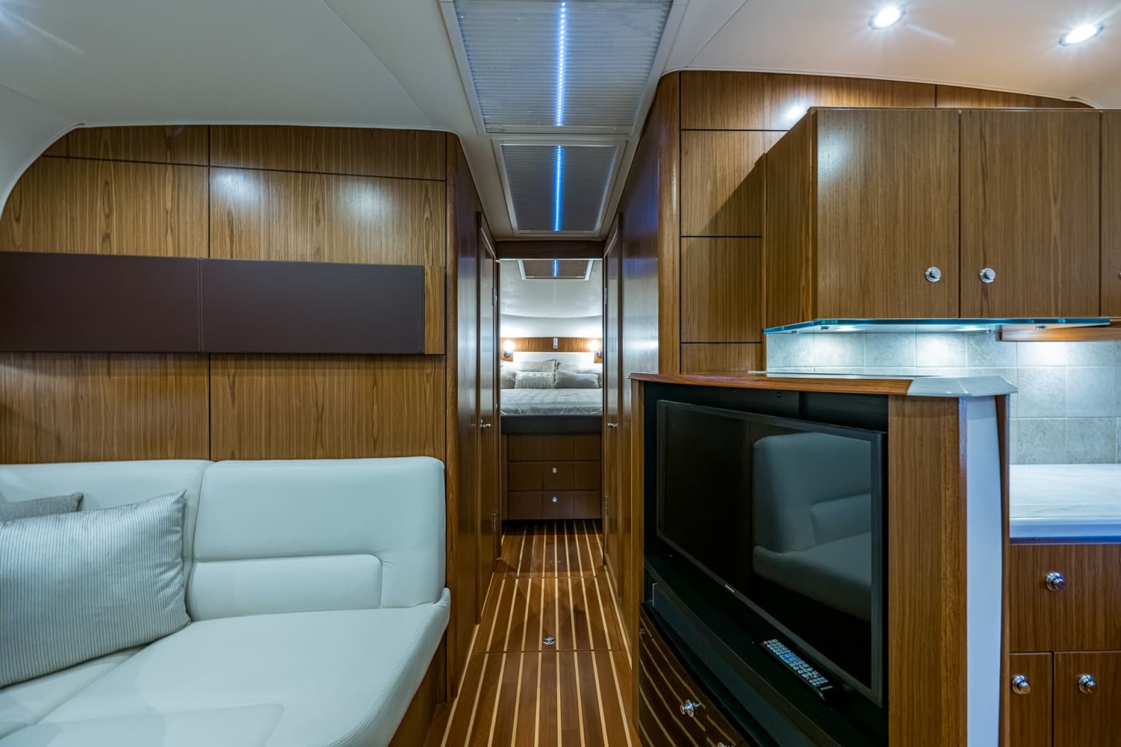 2018 Tiara Yachts 4300 Open