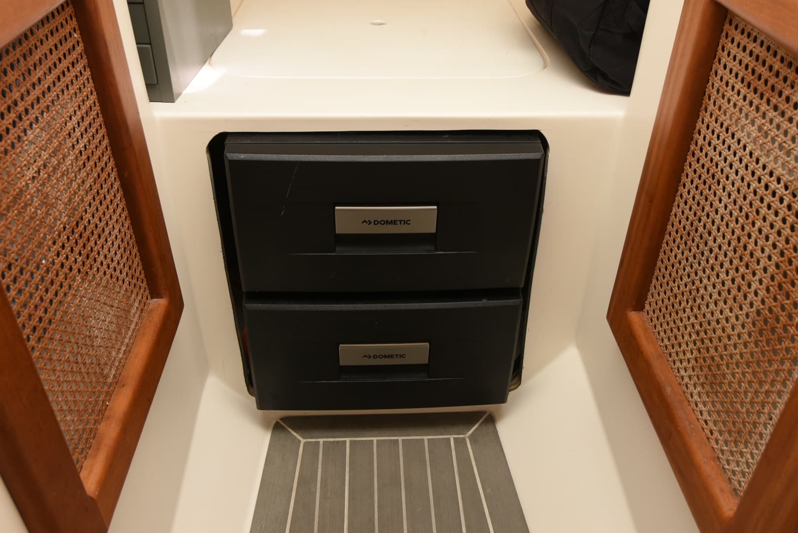 2003 Maine Cat MC 30