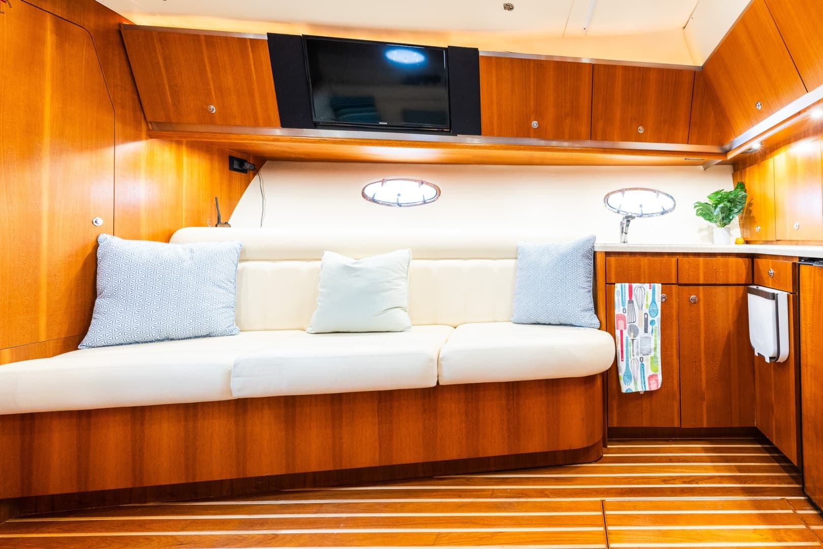 2006 Tiara Yachts 4200 Open