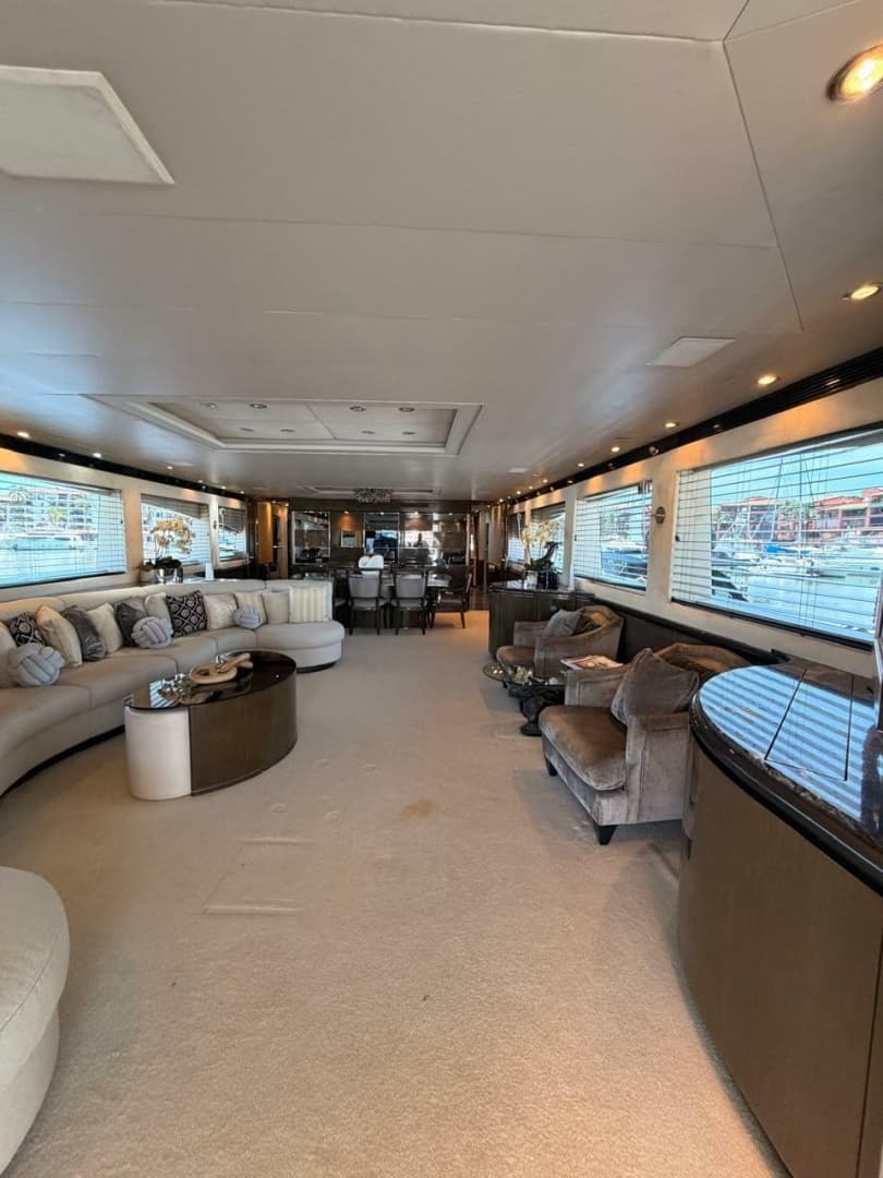 Main Saloon 5