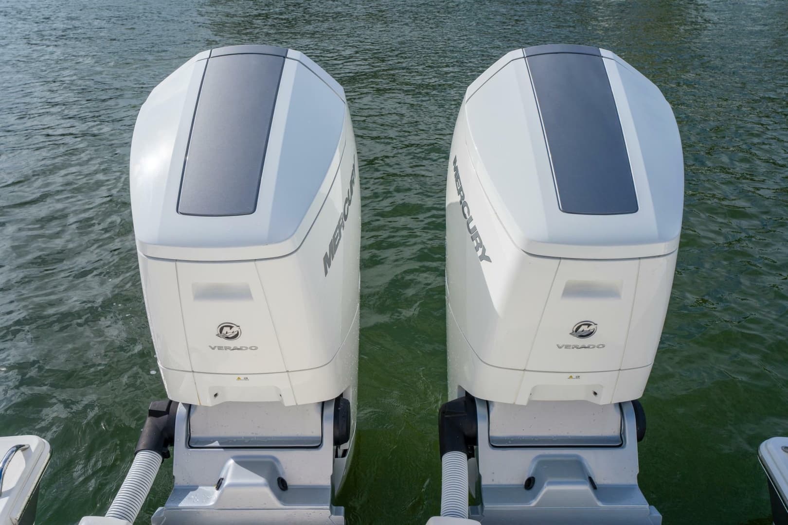 2024 Tiara Yachts 43 LS