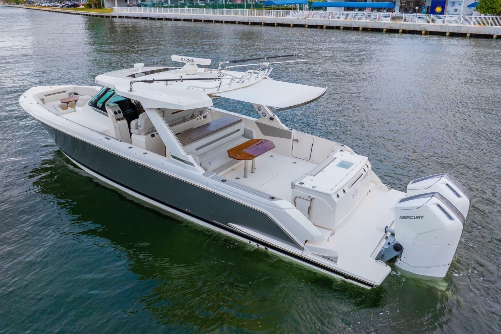 2024 Tiara Yachts 43 LS