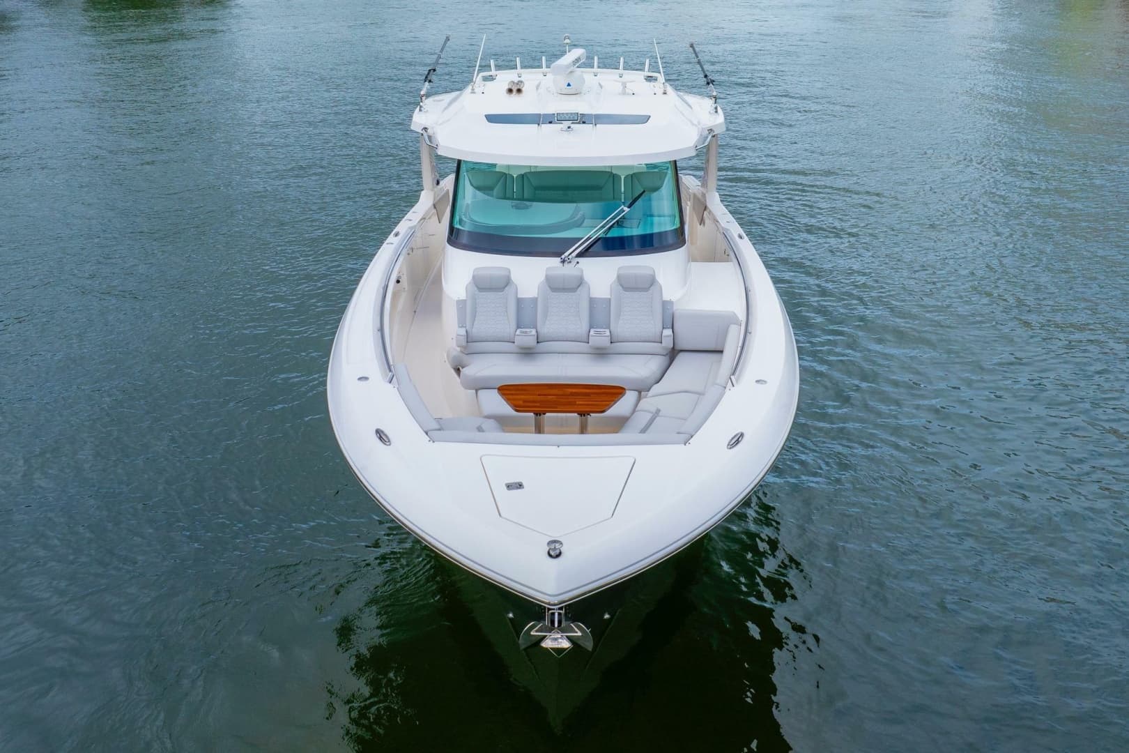 2024 Tiara Yachts 43 LS