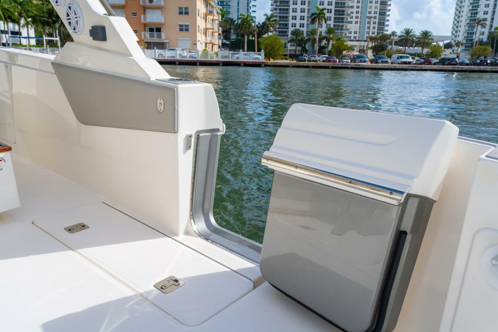2024 Tiara Yachts 43 LS