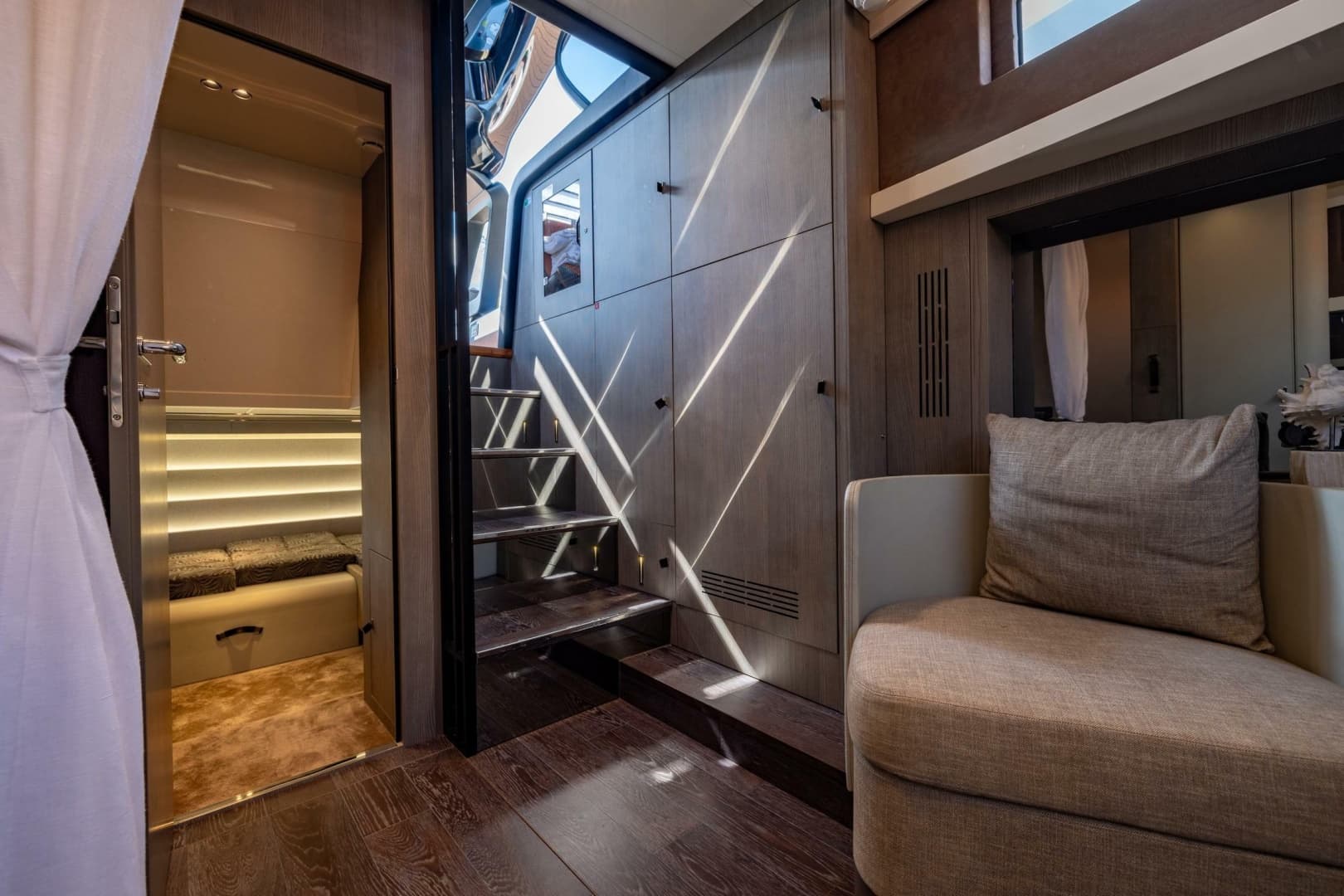 2022 Cranchi A46 Luxury Tender