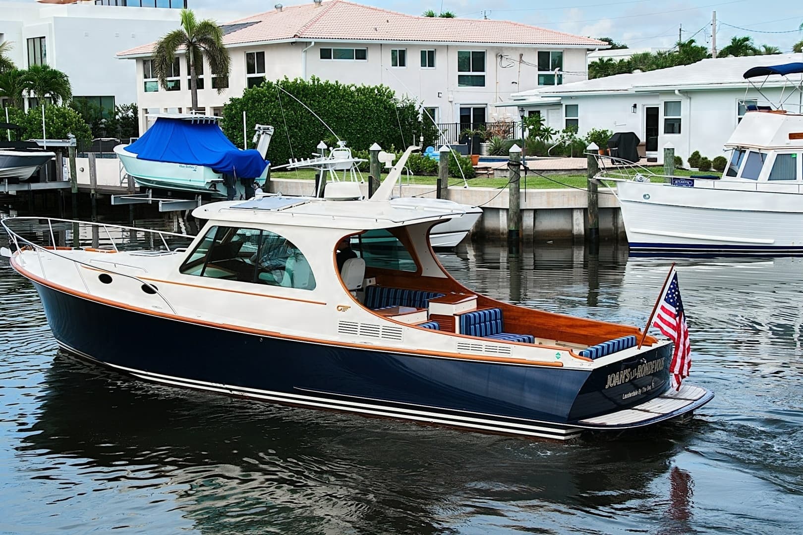2018 Hinckley Picnic Boat 37 MKIII