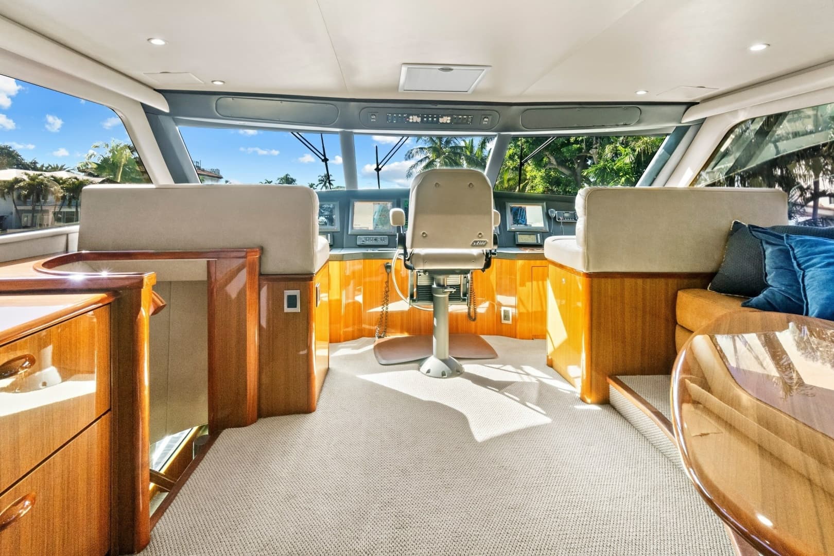 2008 Viking 74 Enclosed Bridge