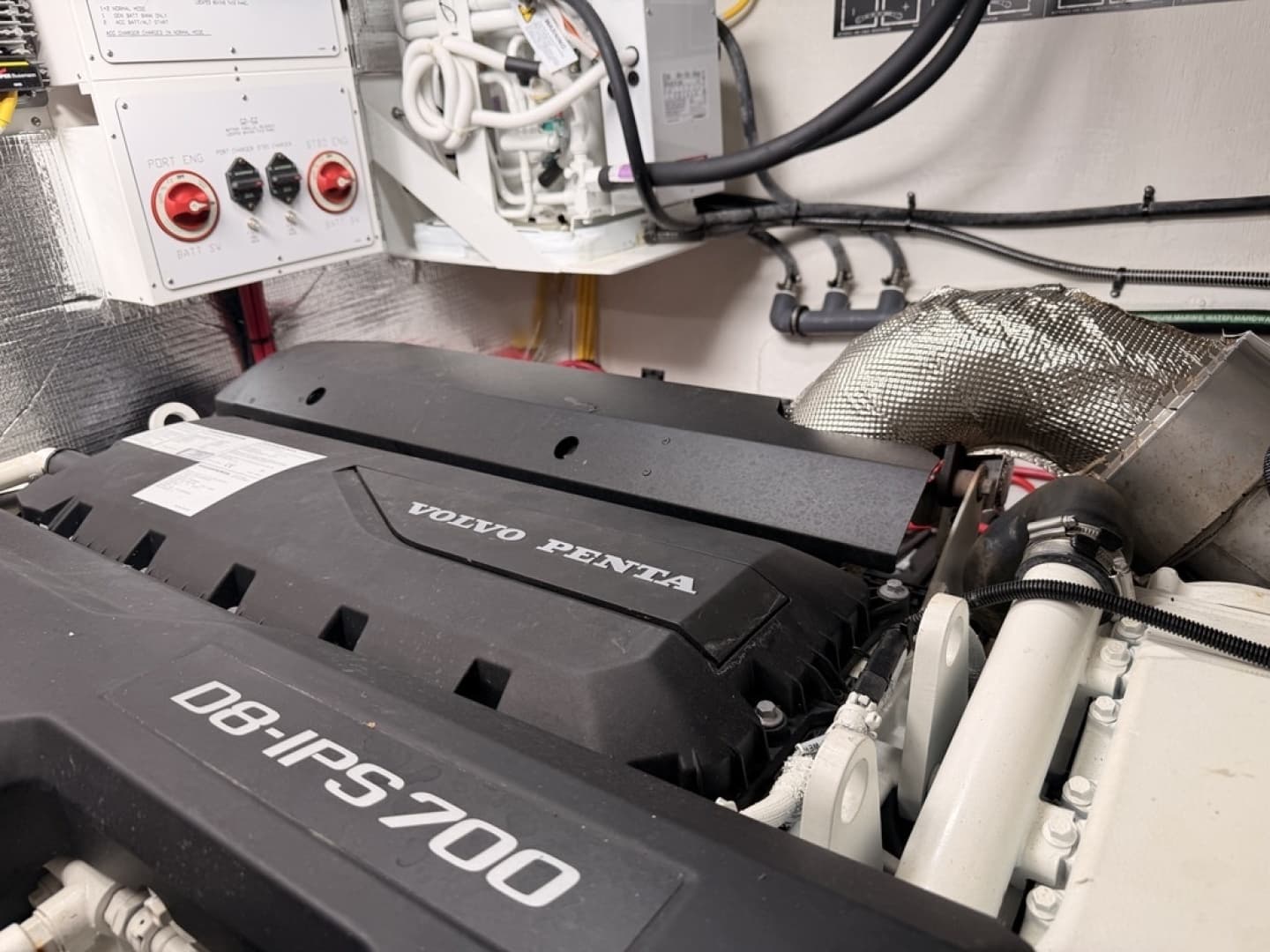 2023 Cruisers Yachts 50 Cantius