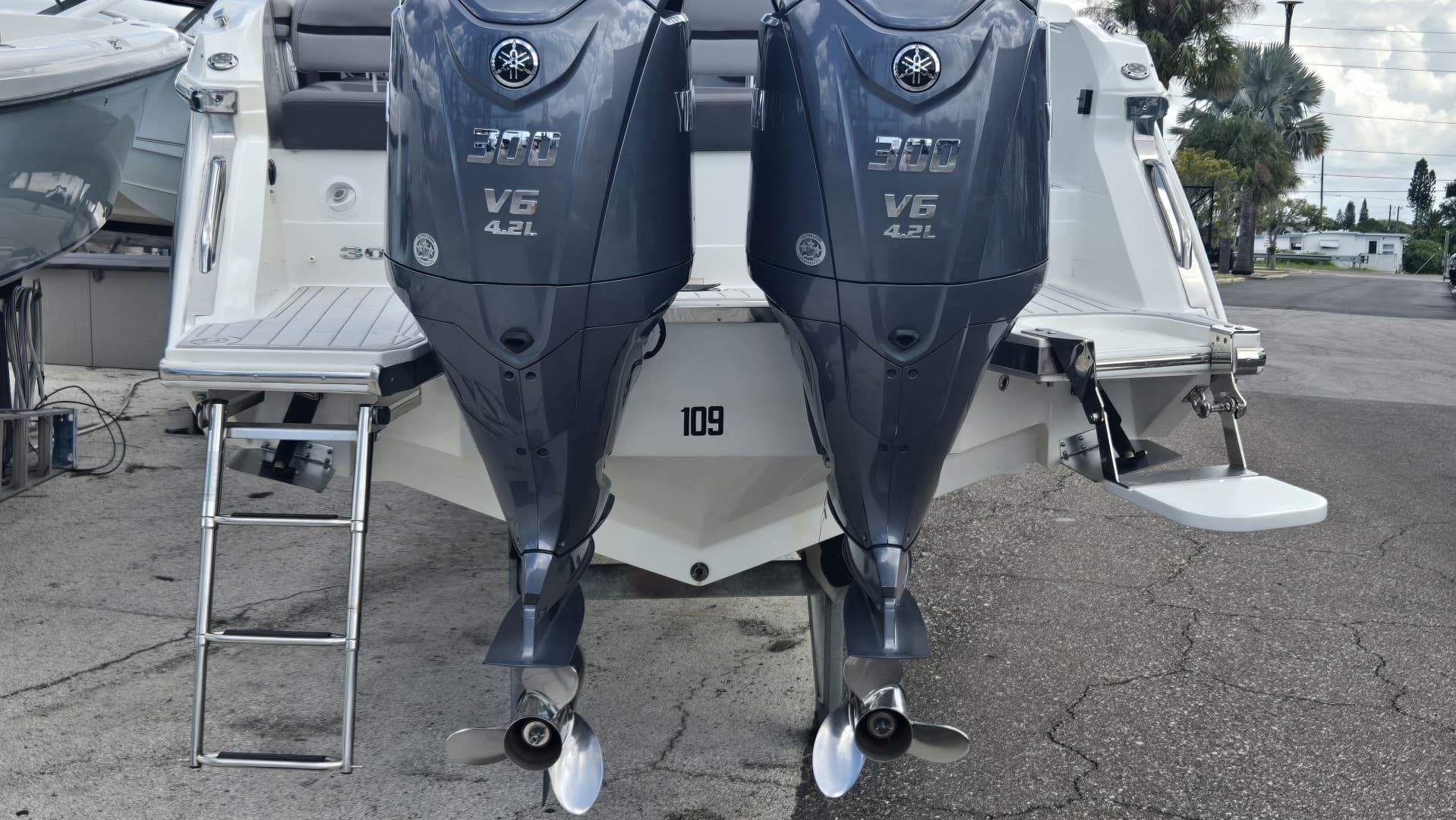 2023 Cobalt 30SC