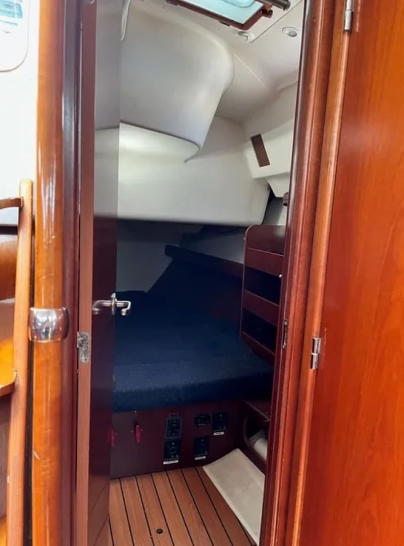 2005 Beneteau 423
