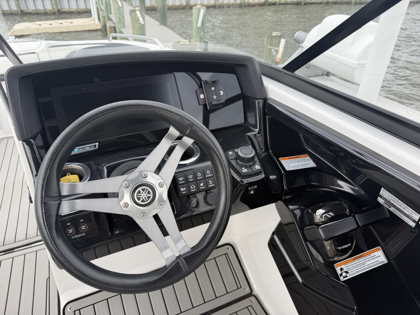 2020 Yamaha Boats 242 Limited S E-Series
