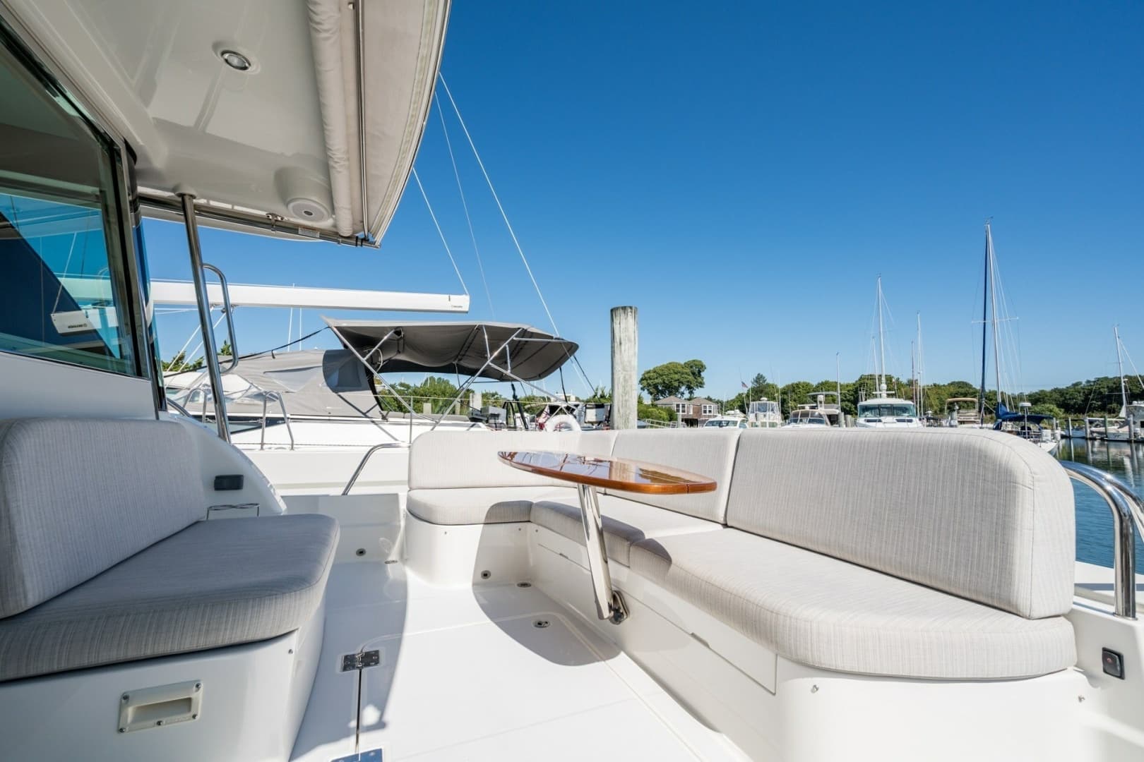 2021 Sabre 48 Salon Express