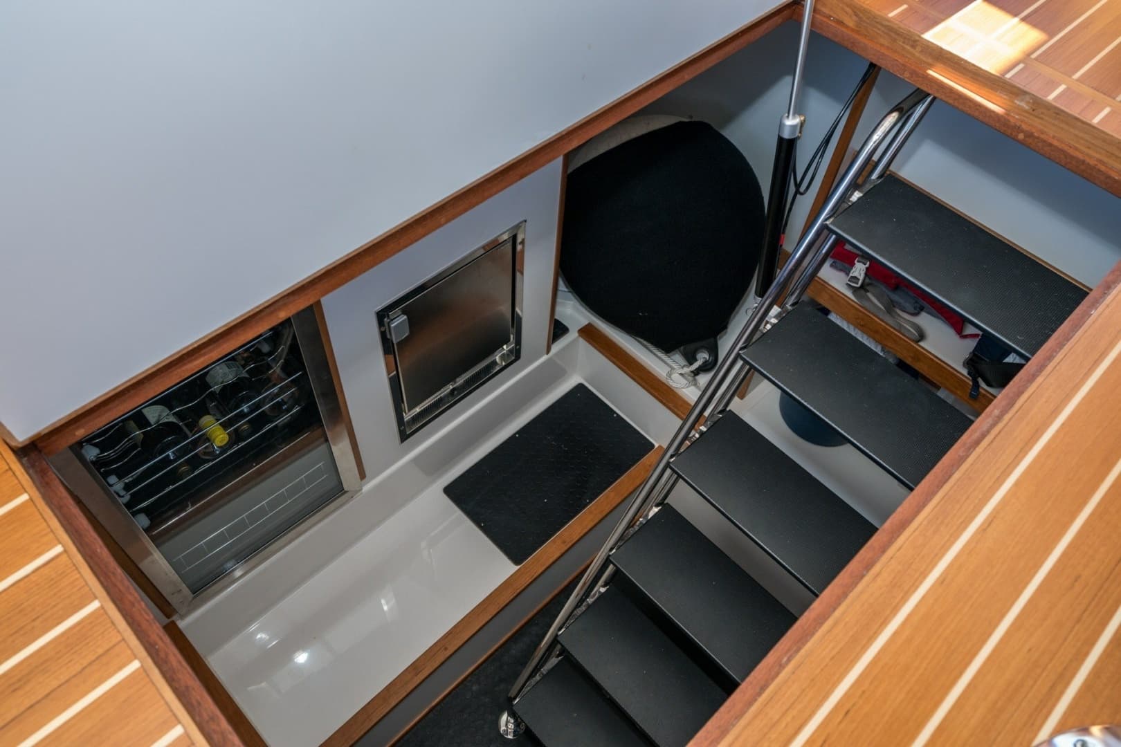 2021 Sabre 48 Salon Express