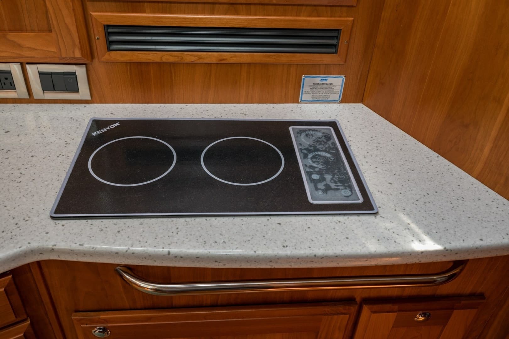 2021 Sabre 48 Salon Express