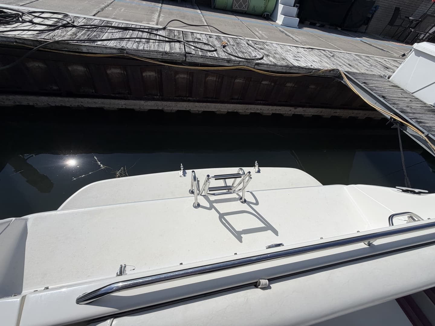 1993 Sea Ray 370 Express Cruiser