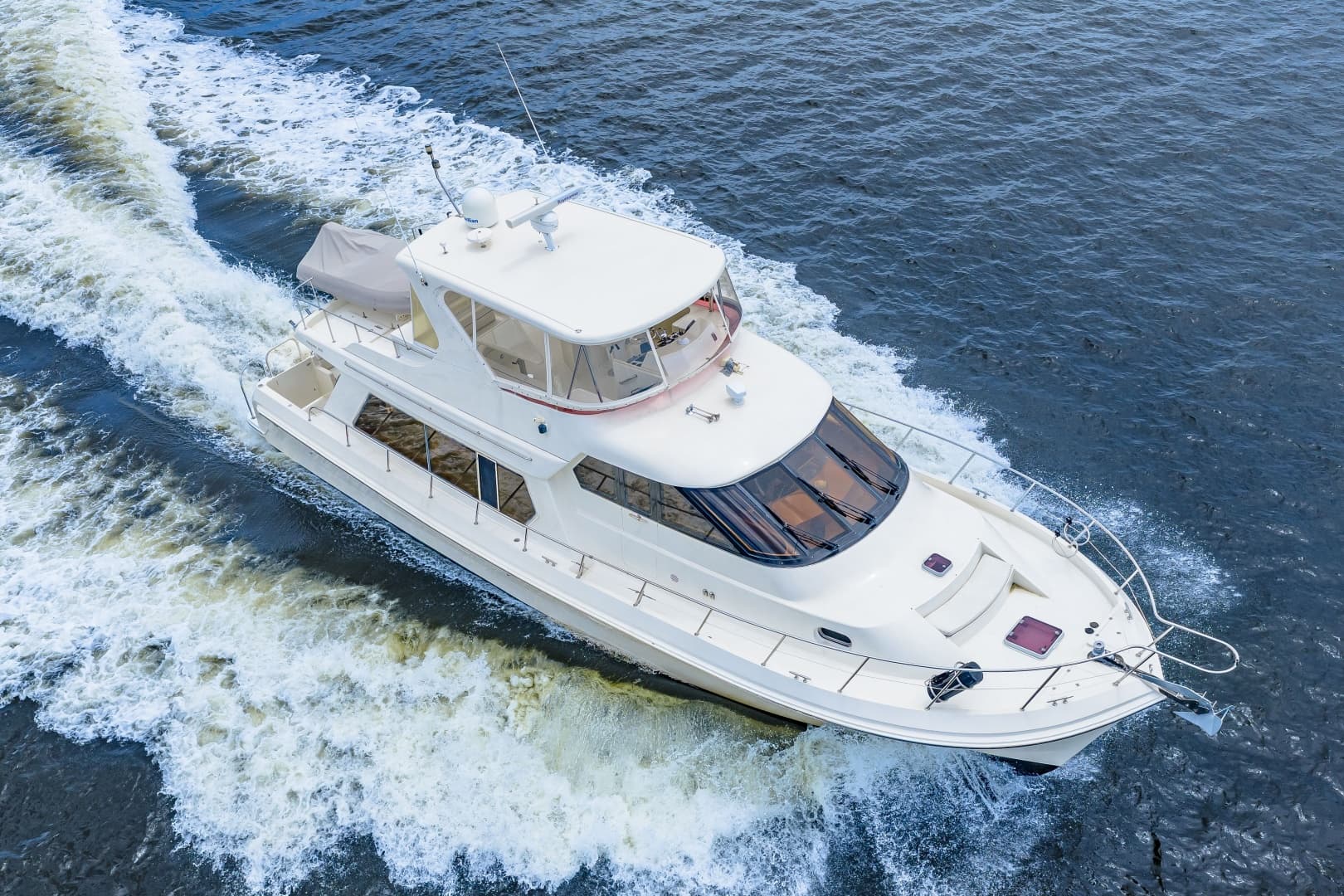 2005 Hampton 558 Pilothouse
