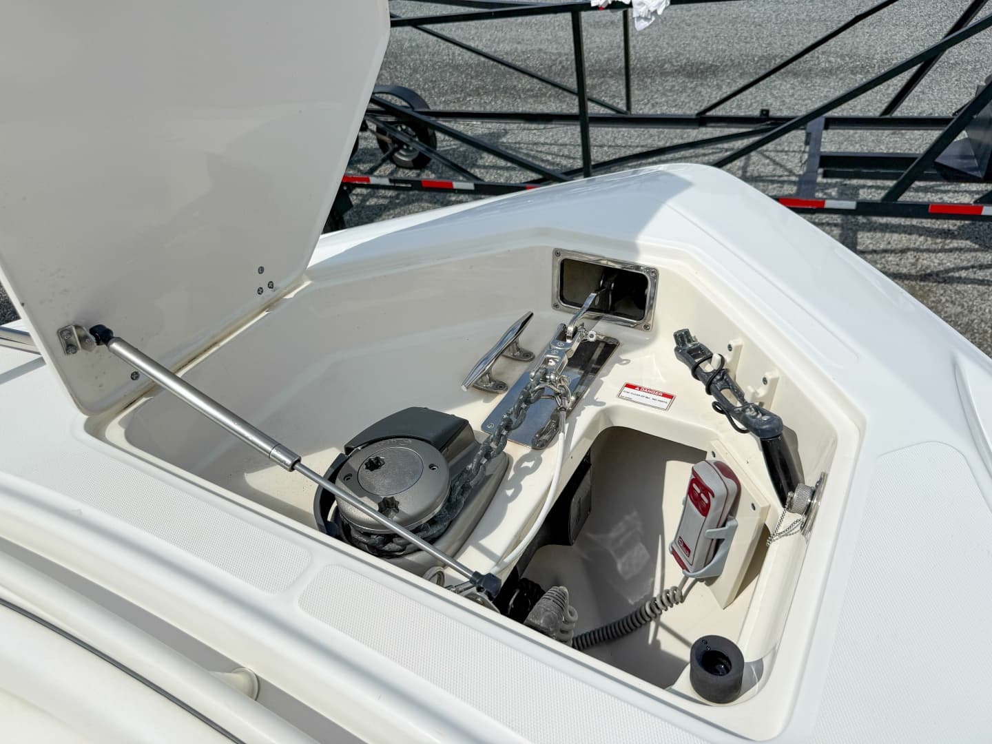 2013 Boston Whaler Justice 32