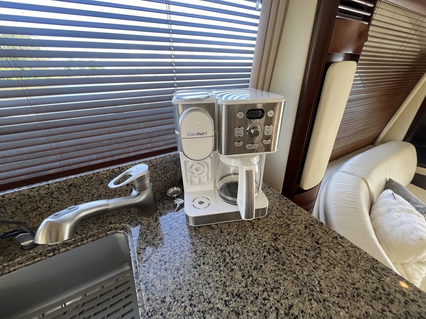 2006 Sea Ray 58 Sedan Bridge