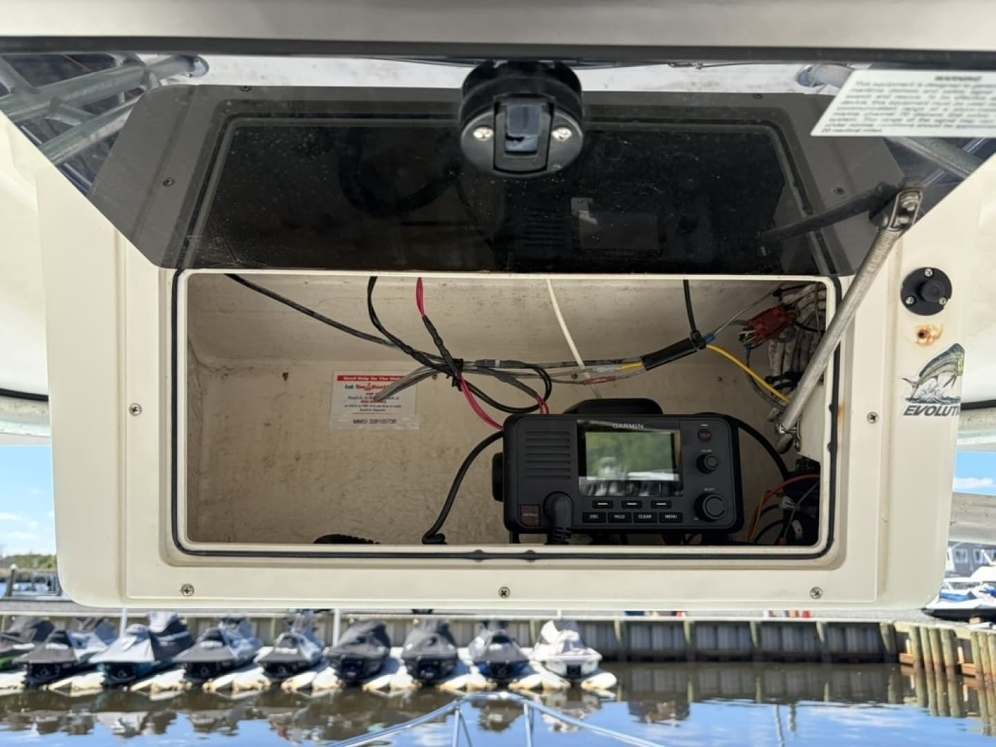 2008 Seaswirl Striper 2301 Walkaround I/O