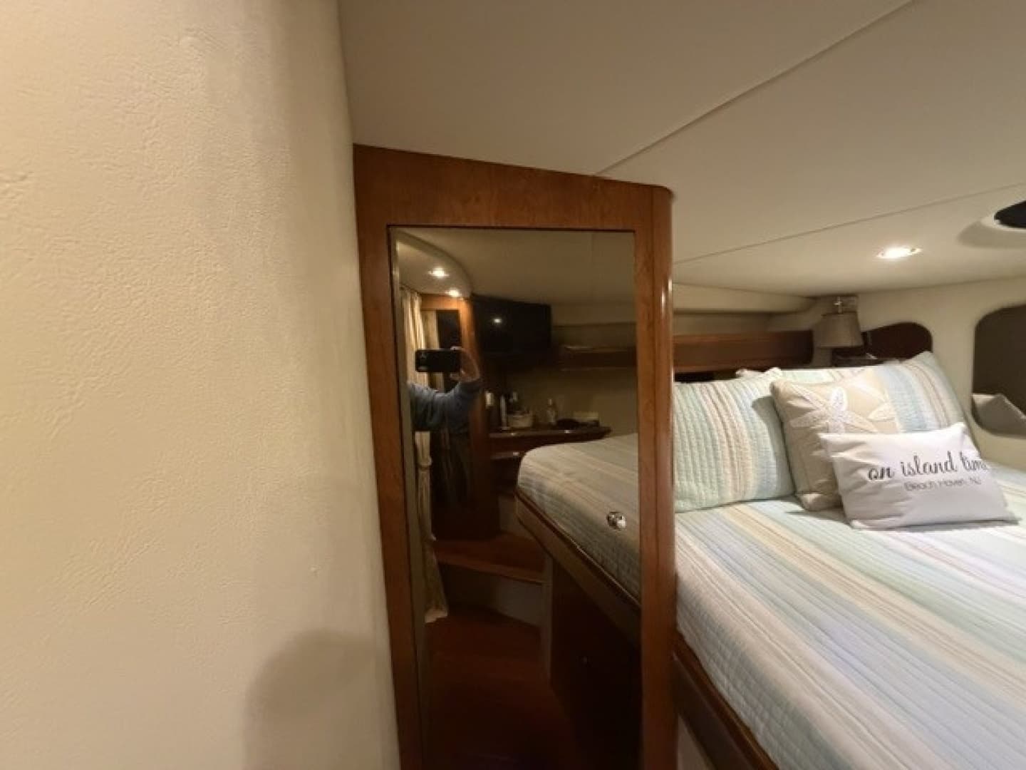 Forward berth port hanging locker