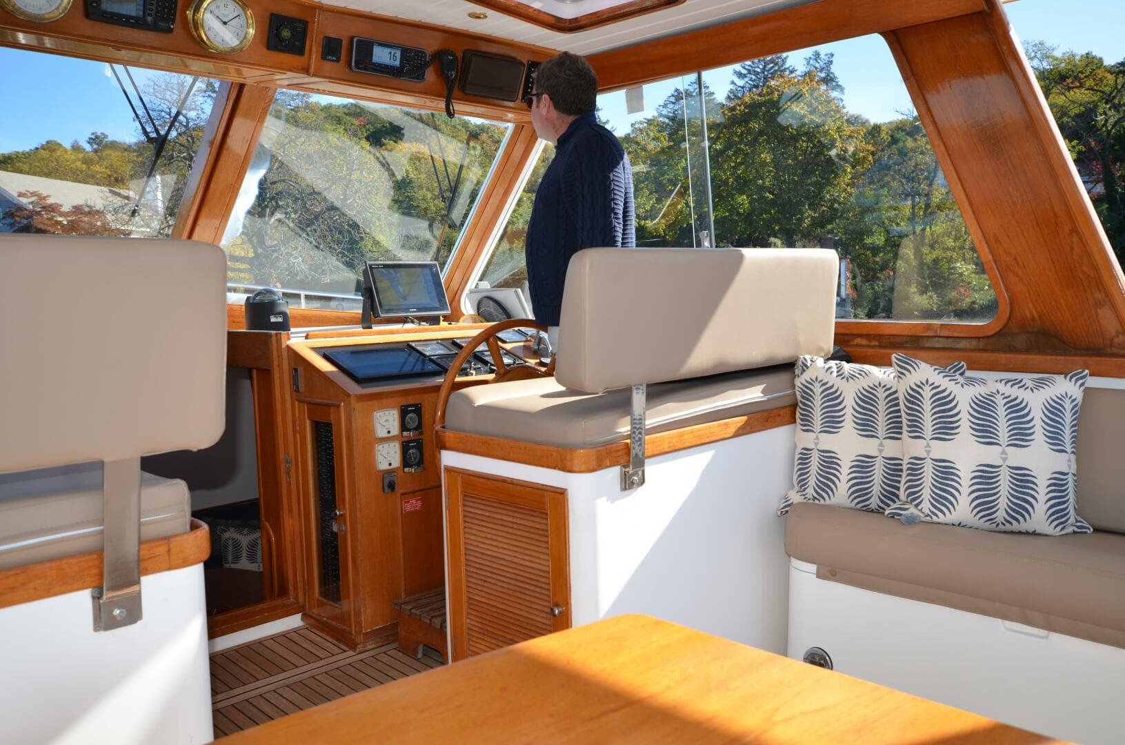 Helm Seat