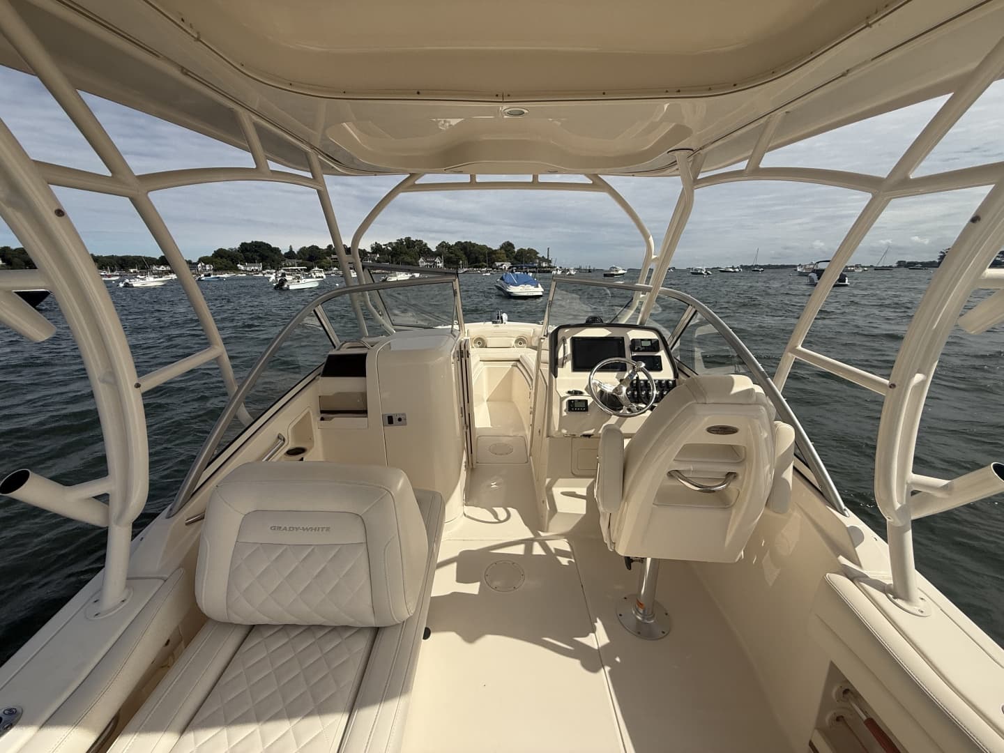 2018 Grady-White 235 Freedom