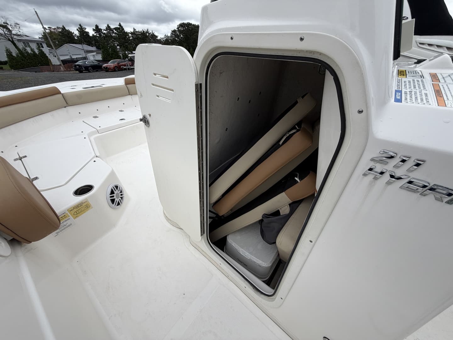 2023 NauticStar 211 Hybrid
