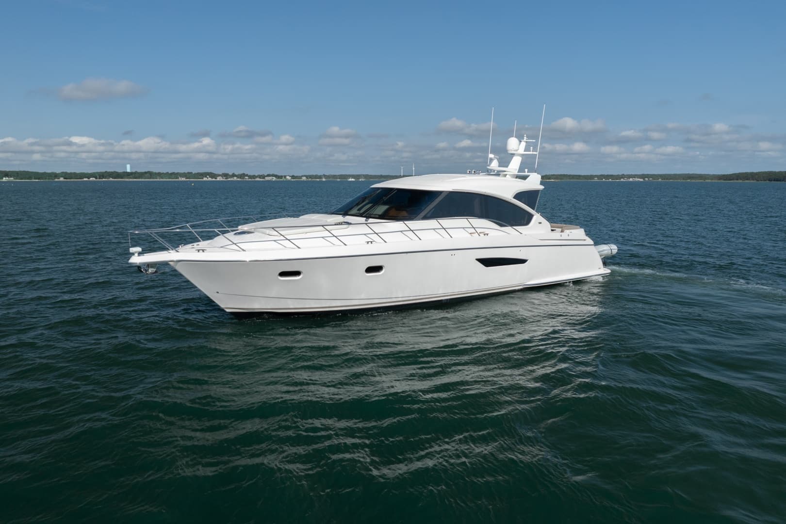 2009 Tiara Yachts 5800 Sovran