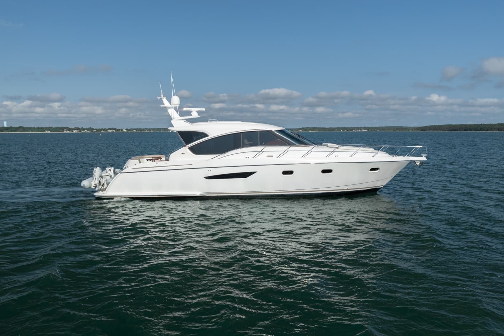 2009 Tiara Yachts 5800 Sovran