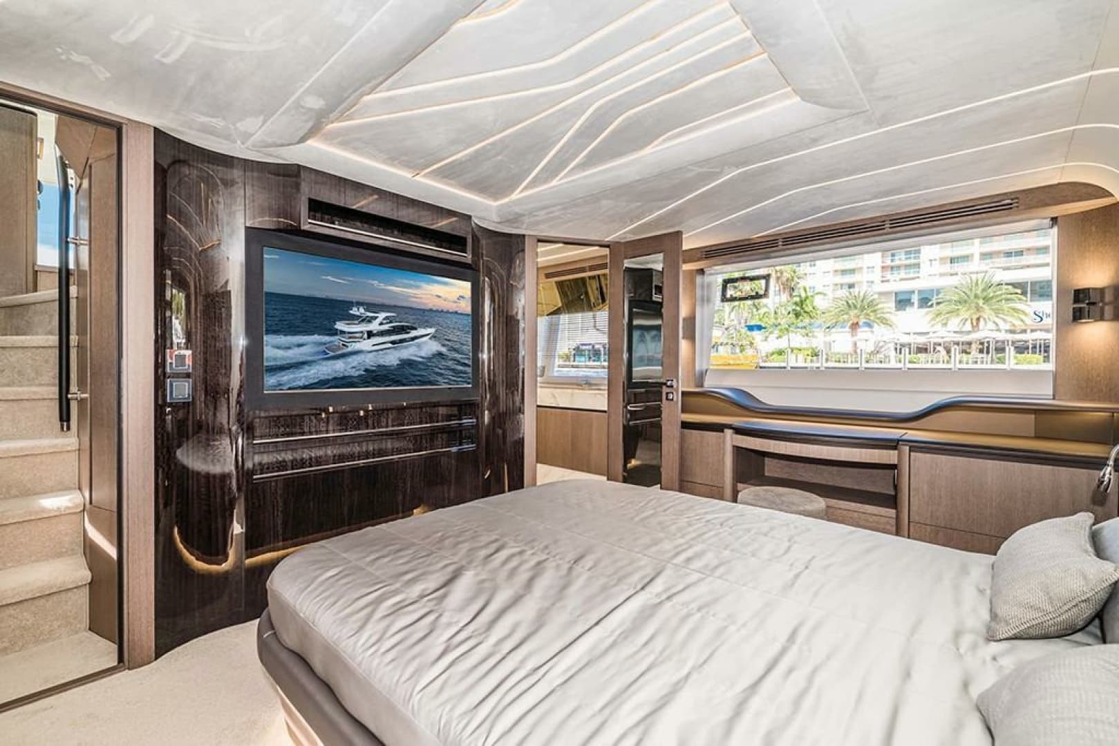 2025 Galeon 680 FLY