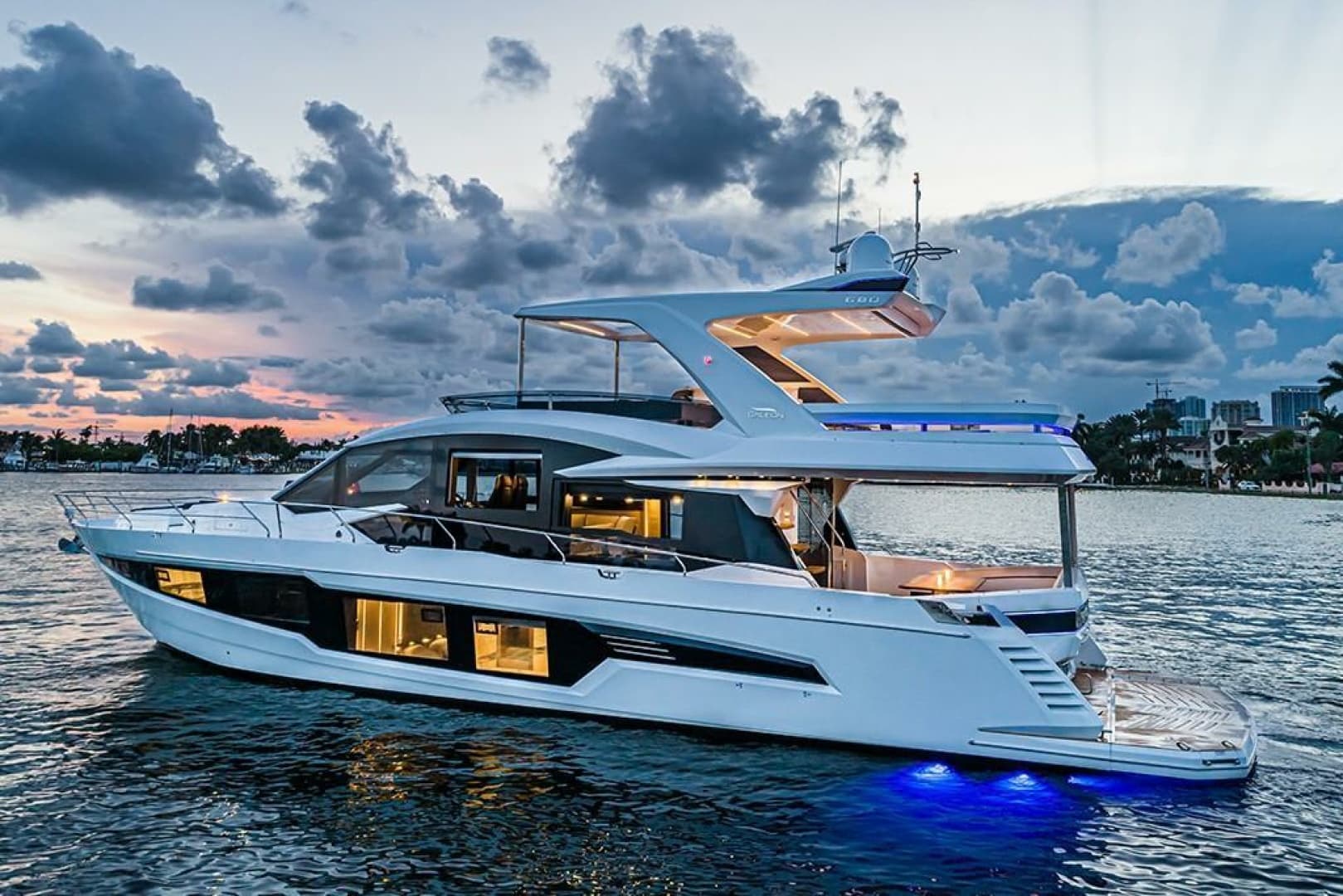 2025 Galeon 680 FLY