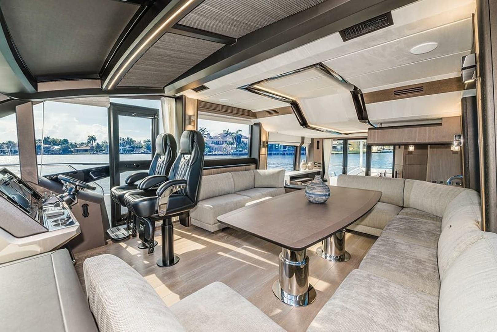 2025 Galeon 680 FLY