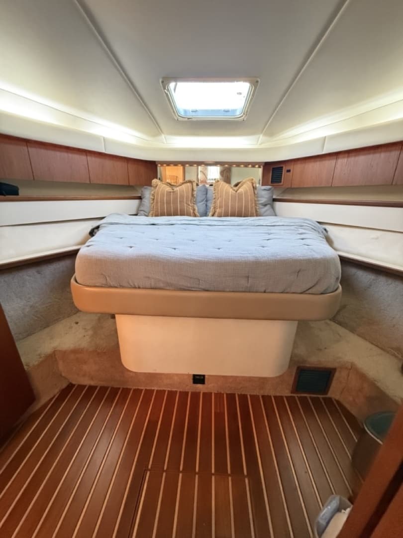 2000 Tiara Yachts 