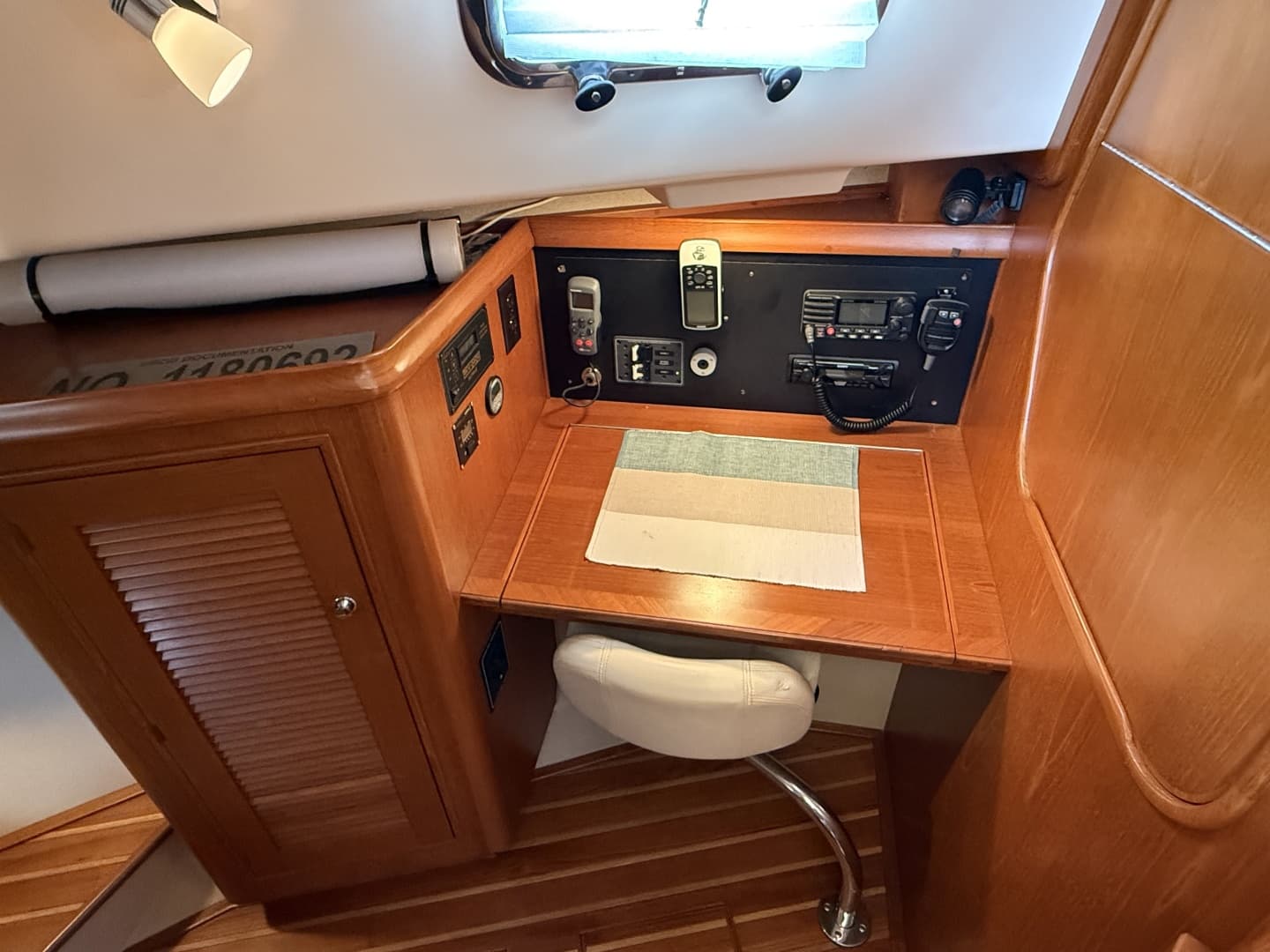 2005 Island Packet 370