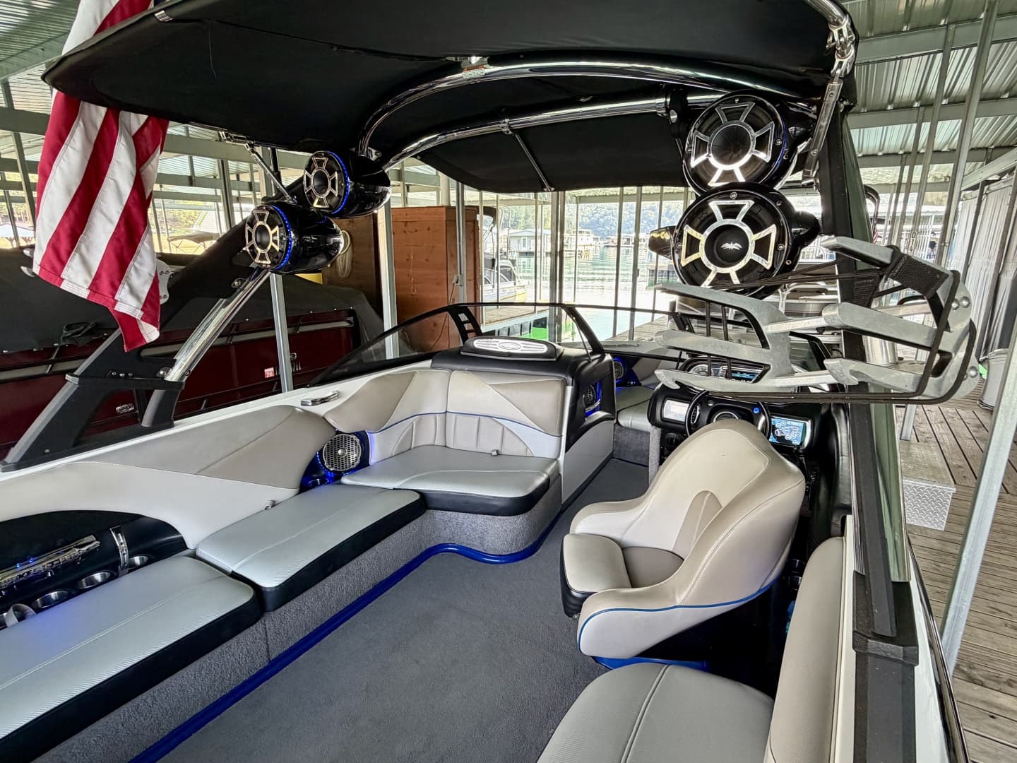2011 Malibu Wakesetter 247 LSV