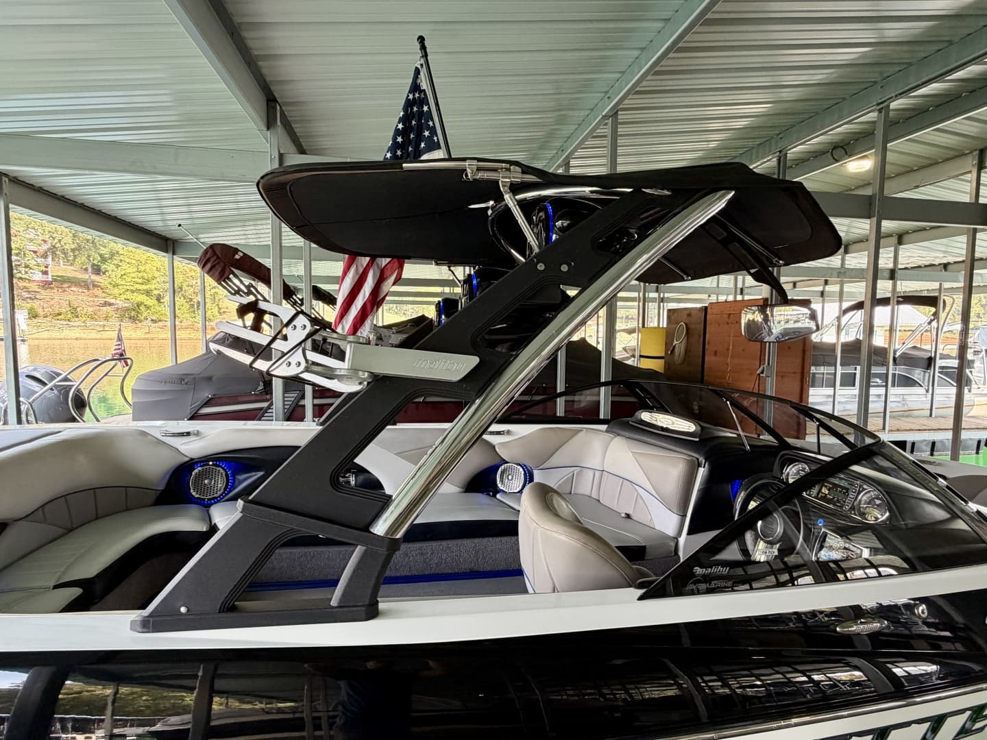 2011 Malibu Wakesetter 247 LSV