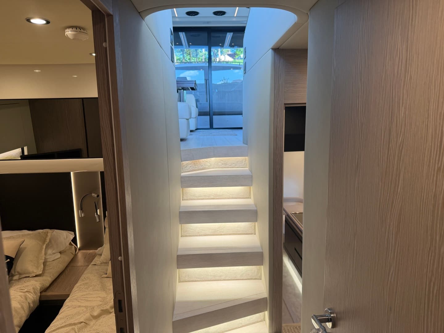 2023 Azimut S6