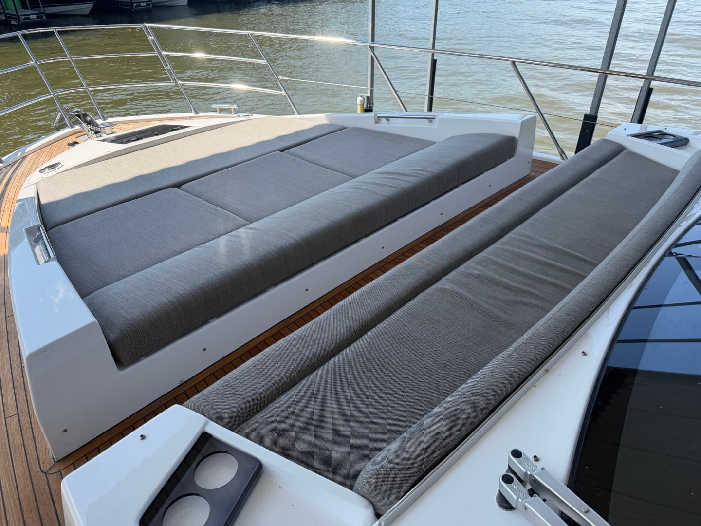 2023 Azimut S6